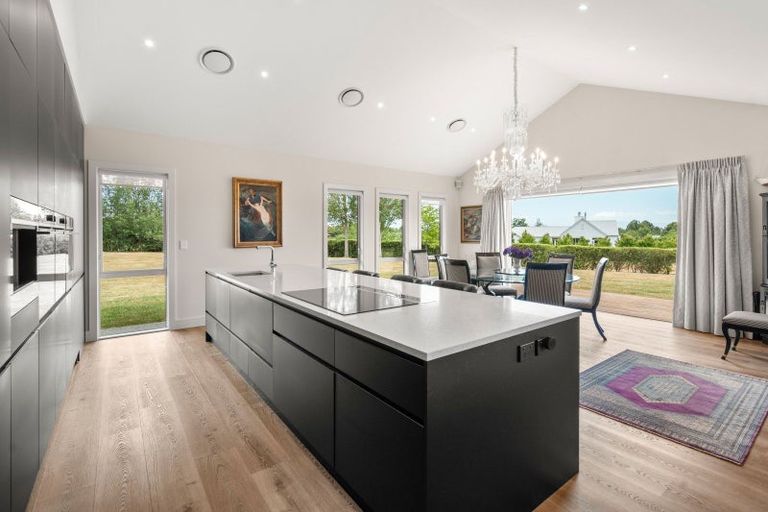 Photo of property in 98 Oxford Street, Martinborough, 5711