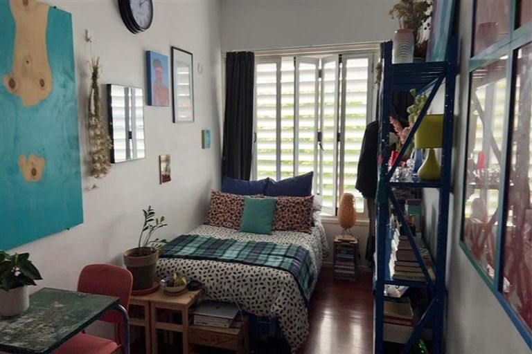 Photo of property in 1/8 South Street, Papakura, 2110