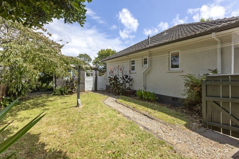 Photo of property in 475a Saint Aubyn Street, Moturoa, New Plymouth, 4310