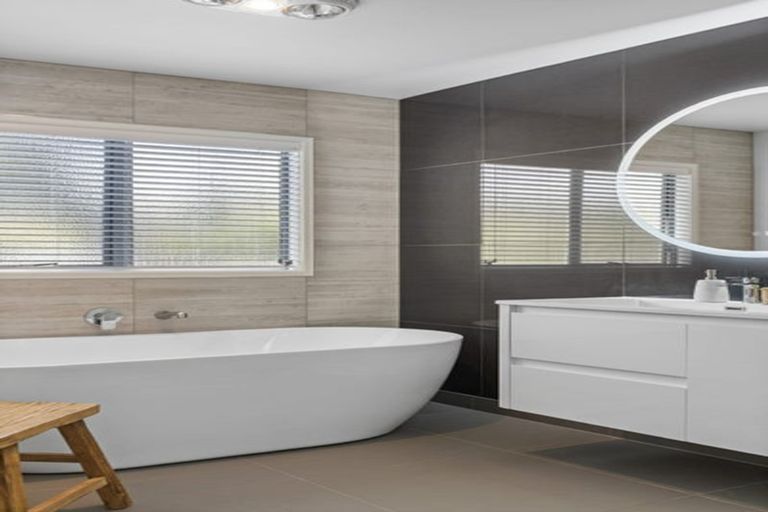 Photo of property in 1 Rita Street, Mount Maunganui, 3116