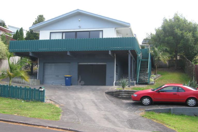 Photo of property in 8 Celeste Place, Totara Vale, Auckland, 0627