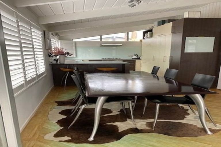 Photo of property in 1/11 Cecil Road, Milford, Auckland, 0620