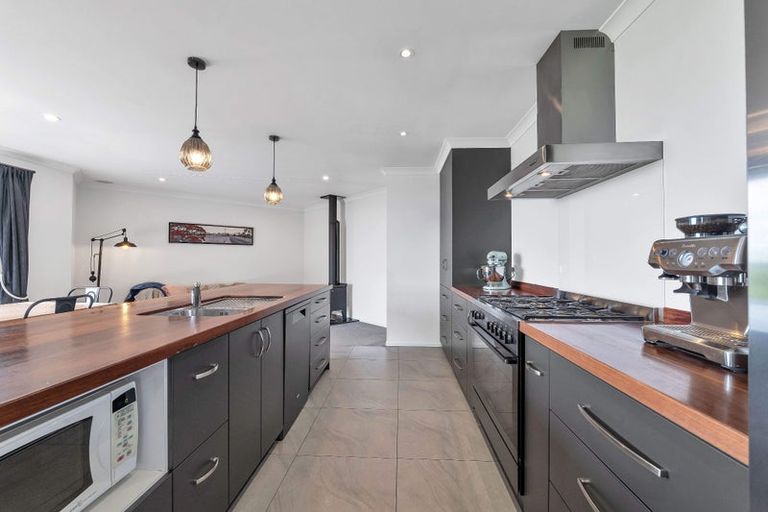 Photo of property in 169 Upper Pitone Road, Pitone, New Plymouth, 4374