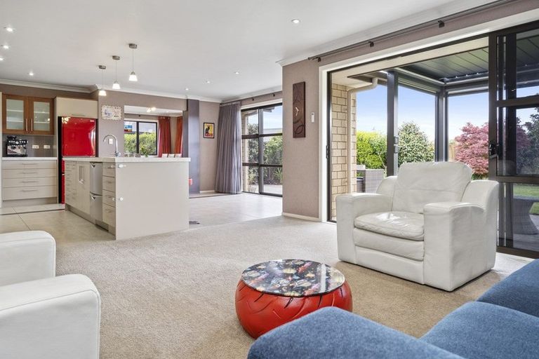 Photo of property in 38a Madison Street, Cambridge, 3434