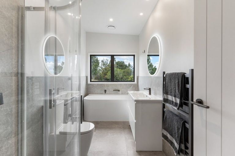 Photo of property in 3 Rewarewa Rise, Whangamata, 3691