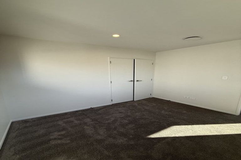 Photo of property in 44d Orams Road, Hillpark, Auckland, 2102