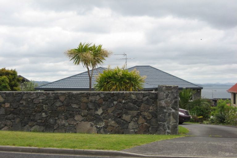 Photo of property in 1342 Whangaparaoa Road, Army Bay, Whangaparaoa, 0930