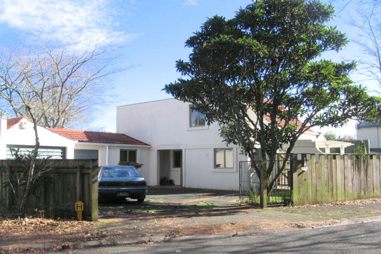 Photo of property in 1 Banbury Crescent, Fairfield, Hamilton, 3214