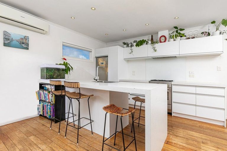 Photo of property in 19a Doment Crescent, Orewa, 0931