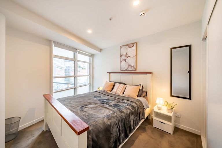 Photo of property in Pinnacle Apartments, E605/160 Victoria Street, Te Aro, Wellington, 6011