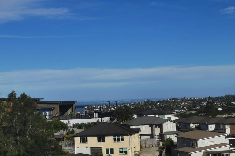 Photo of property in 1004a East Coast Road, Northcross, Auckland, 0630