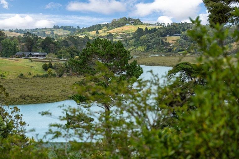 Photo of property in 9 Poplar Road, Stanmore Bay, Whangaparaoa, 0932