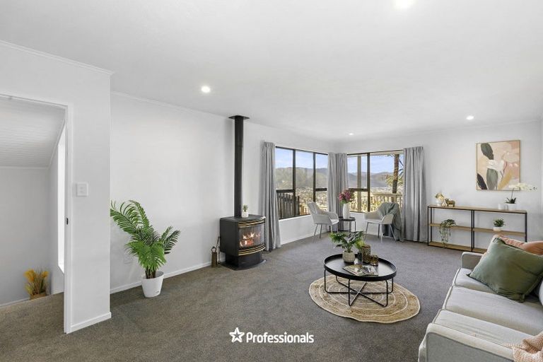 Photo of property in 14 Matuhi Street, Tirohanga, Lower Hutt, 5010