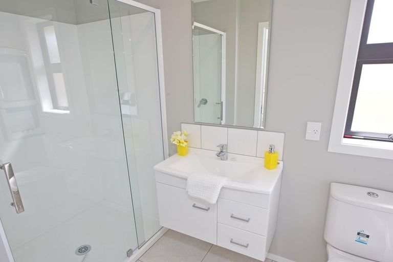 Photo of property in 6 Levi Place, Kelvin Grove, Palmerston North, 4414