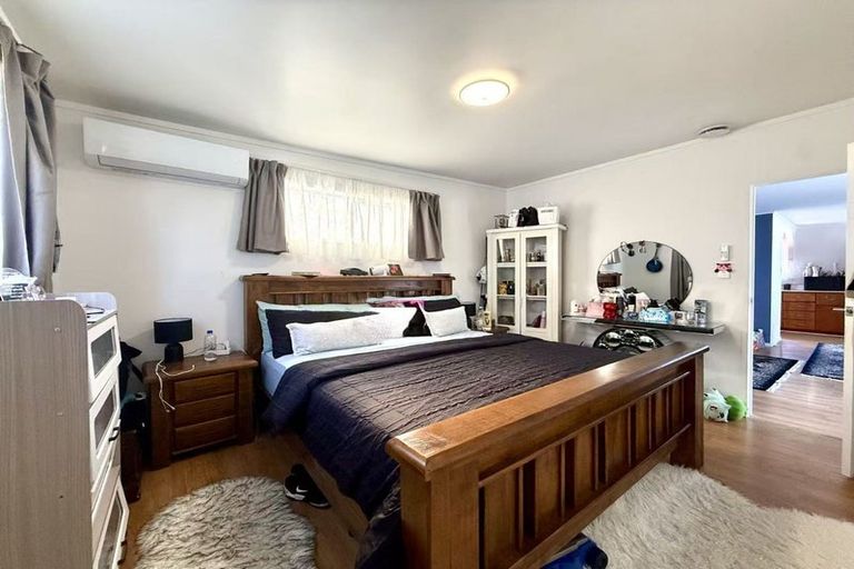 Photo of property in 38 Larissa Avenue, Henderson, Auckland, 0610