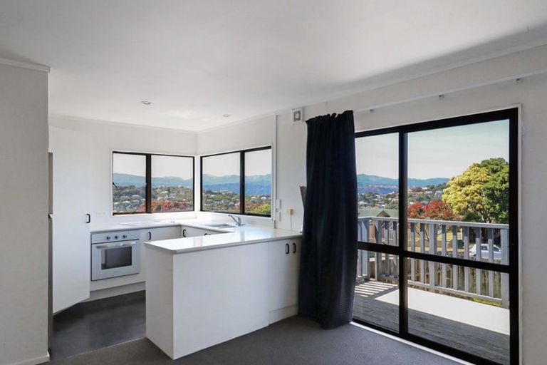 Photo of property in 2 Kaikoura Street, Maupuia, Wellington, 6022