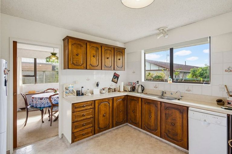 Photo of property in 43 Belvedere Avenue, Waikanae, 5036