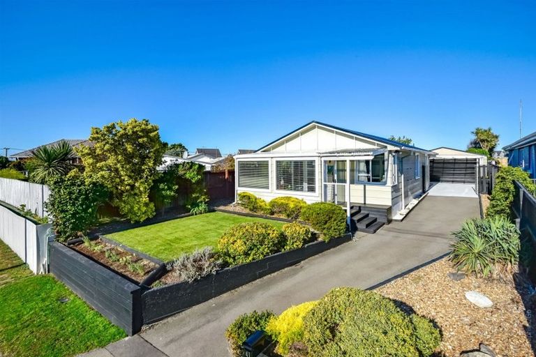 Photo of property in 41 Effingham Street, North New Brighton, Christchurch, 8083