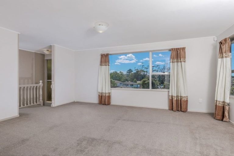 Photo of property in 9 Kilcar Place, Massey, Auckland, 0614