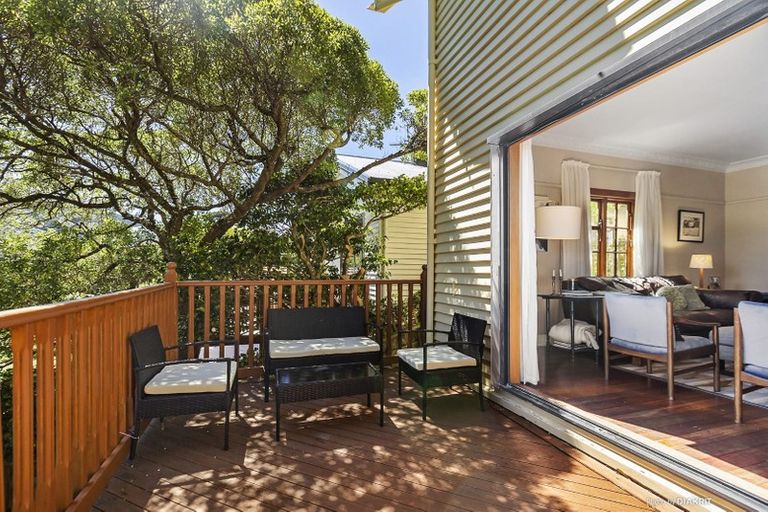 Photo of property in 20 Upland Road, Kelburn, Wellington, 6012