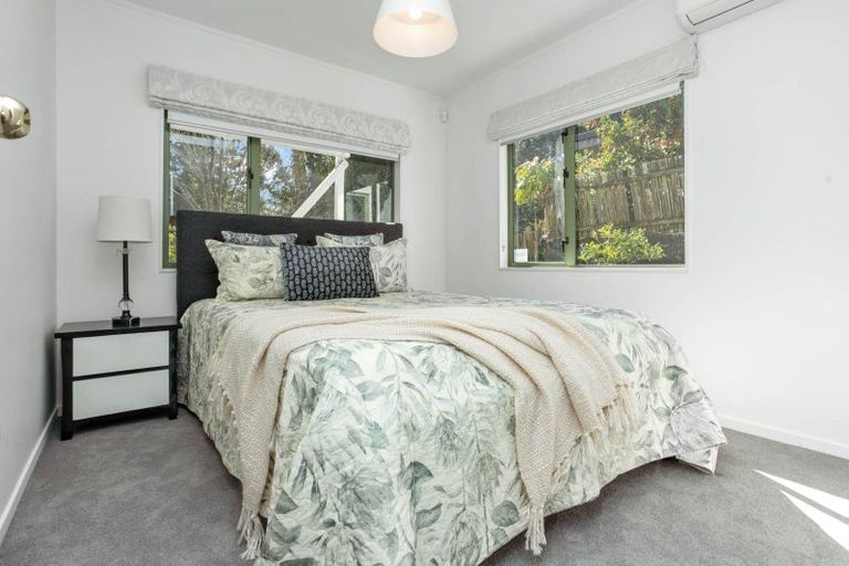 Photo of property in 2/6 Seaview Avenue, Northcote, Auckland, 0627