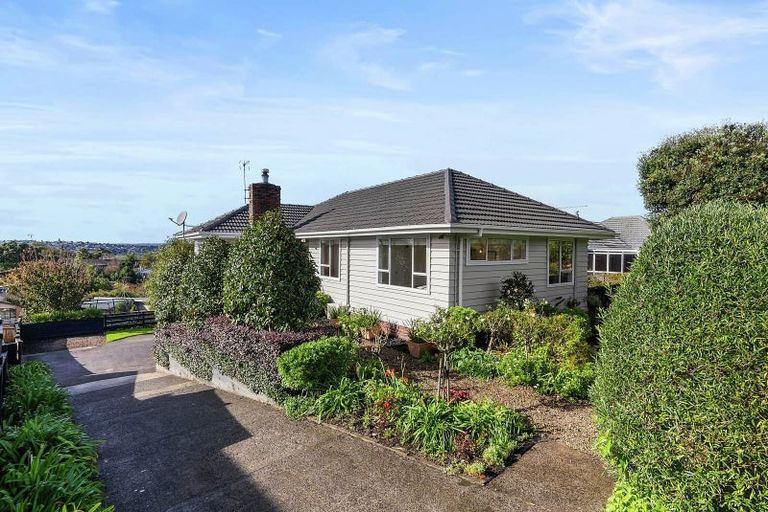 Photo of property in 6 Greenhill Crescent, Pakuranga, Auckland, 2010