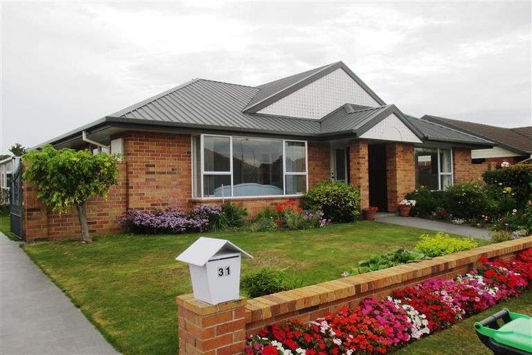 Photo of property in 31 Ben Nevis Drive, Broomfield, Christchurch, 8042