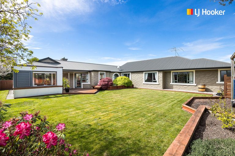 Photo of property in 6 Fenty Place, Mosgiel, 9024