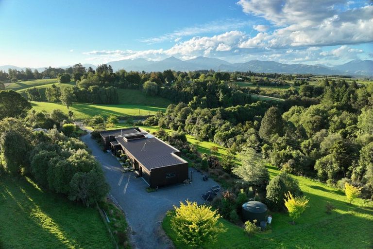 Photo of property in 14 Kalaugher Road, Geraldine Downs, Geraldine, 7991