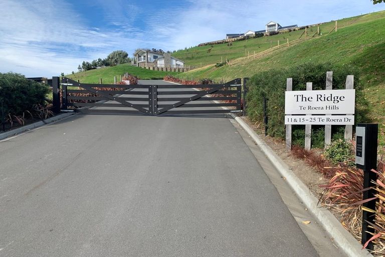 Photo of property in 18 Te Roera Drive, Taradale, Napier, 4112