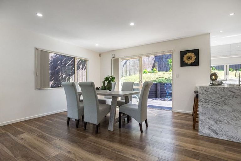 Photo of property in 24 Langana Avenue, Browns Bay, Auckland, 0630