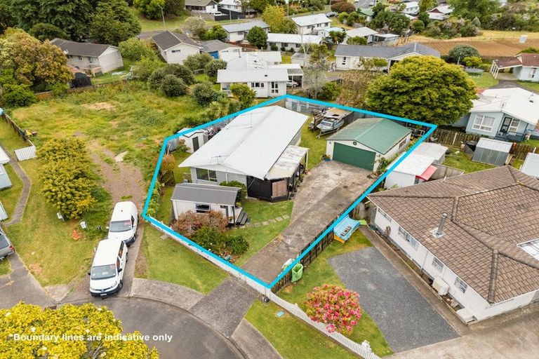 Photo of property in 8 Citril Place, Red Hill, Papakura, 2110