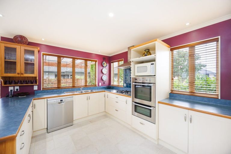 Photo of property in 144 Pacific Drive, Fitzherbert, Palmerston North, 4410