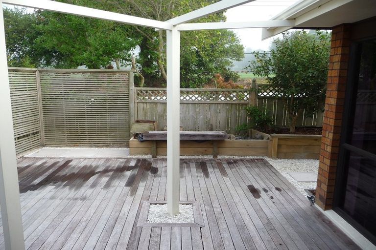 Photo of property in 2/32 Pupuke Road, Takapuna, Auckland, 0622