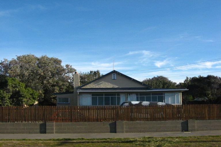 Photo of property in 342 Marine Parade, New Brighton, Christchurch, 8061