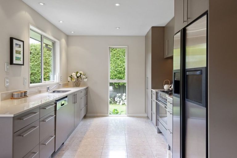 Photo of property in 7 Gleneagles Terrace, Ilam, Christchurch, 8053