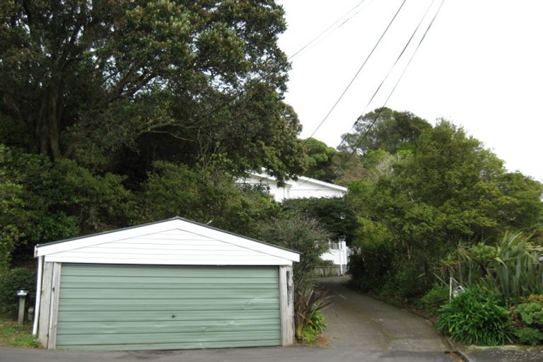 Photo of property in 2/18 Henderson Street, Karori, Wellington, 6012