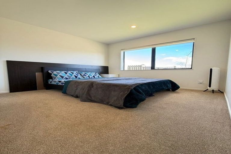 Photo of property in 28b Poruru Close, Papakura, 2110