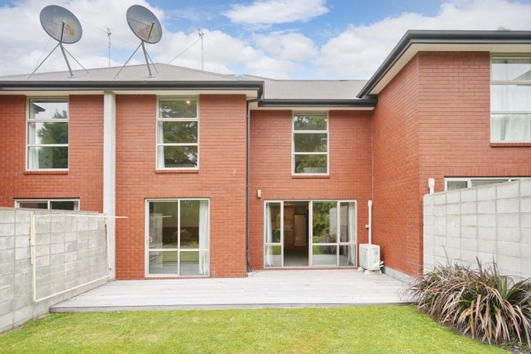 Photo of property in 17c Athol Terrace, Upper Riccarton, Christchurch, 8041
