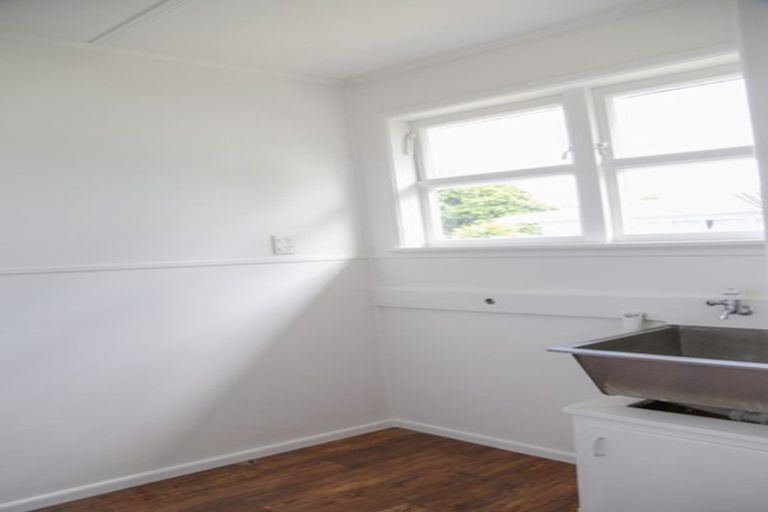 Photo of property in 33 Te Rangitautahanga Road, Turangi, 3334