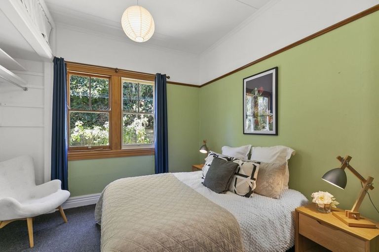 Photo of property in 25 Royal Street, Berhampore, Wellington, 6023