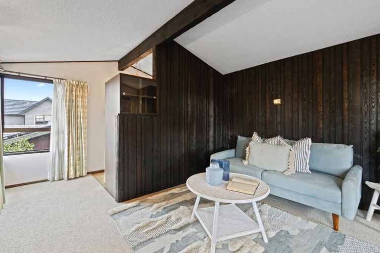 Photo of property in 18 Hawkswood Place, Avonhead, Christchurch, 8042