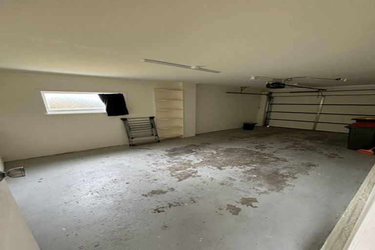 Photo of property in 10 Beldon Place, Pakuranga Heights, Auckland, 2010