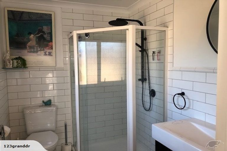 Photo of property in 44a Selwyn Road, Cockle Bay, Auckland, 2014