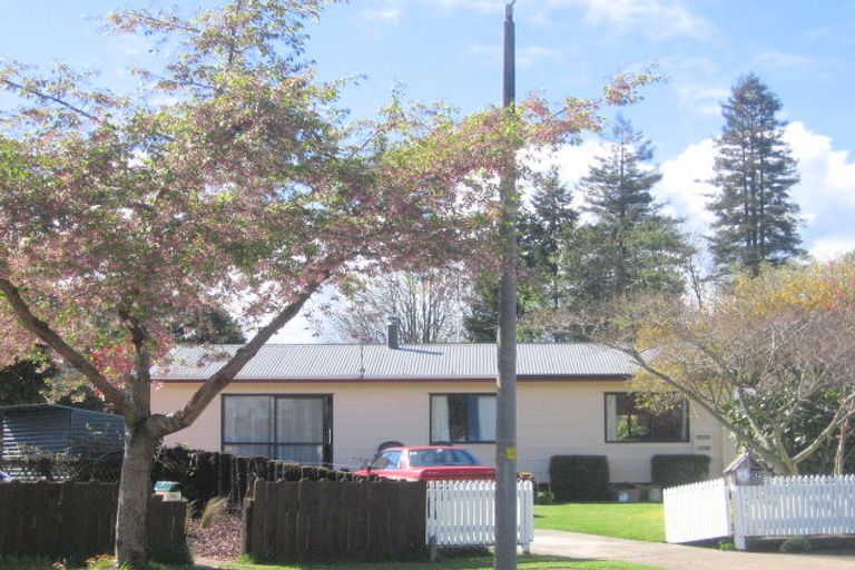 Photo of property in 18 Baxter Place, Owhata, Rotorua, 3010