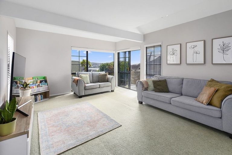 Photo of property in 42 Halladale Road, Papakowhai, Porirua, 5024