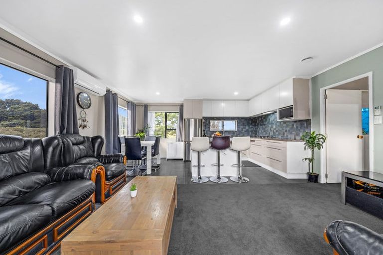Photo of property in 2/33 Seaward Place, Wattle Downs, Auckland, 2103