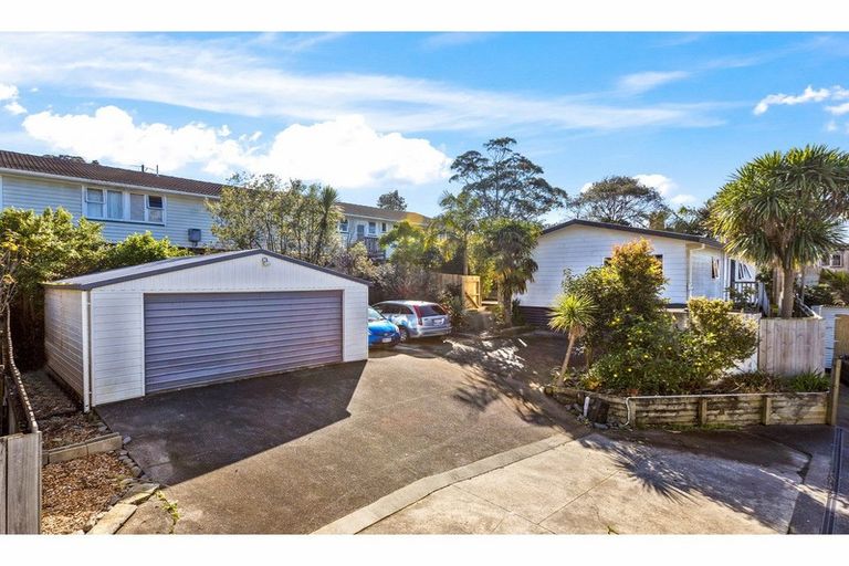 Photo of property in 2a Rata Road, Stanmore Bay, Whangaparaoa, 0932