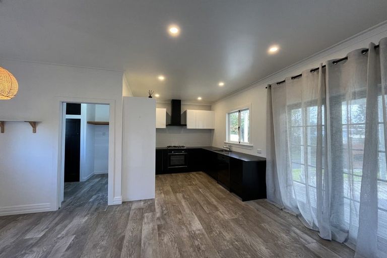 Photo of property in 31 Dunk Place, Milson, Palmerston North, 4414