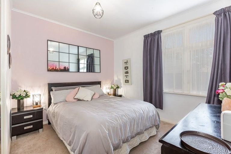 Photo of property in 18 Colin Grove, Hutt Central, Lower Hutt, 5010